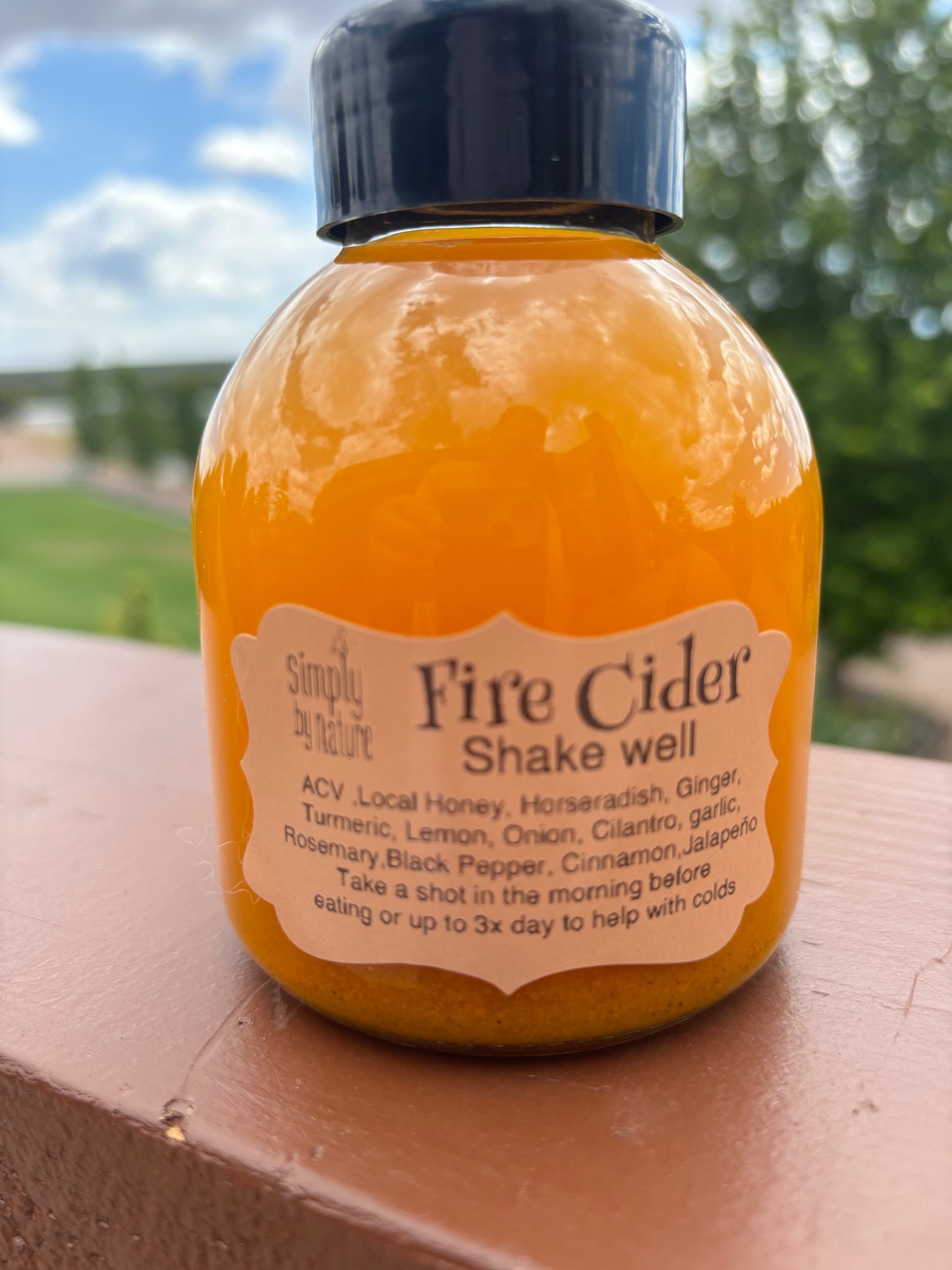 Small 8oz Fire Cider~ Home made with love, this powerhouse drink is great to help prevent seasonal colds and allergies by strengthening your immune system.